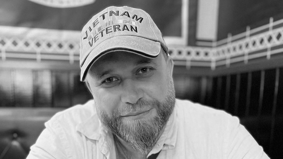 Военкор Иван Зуев погиб в зоне СВО: благодарность от Путина, атака беспилотника и реакция на смерть