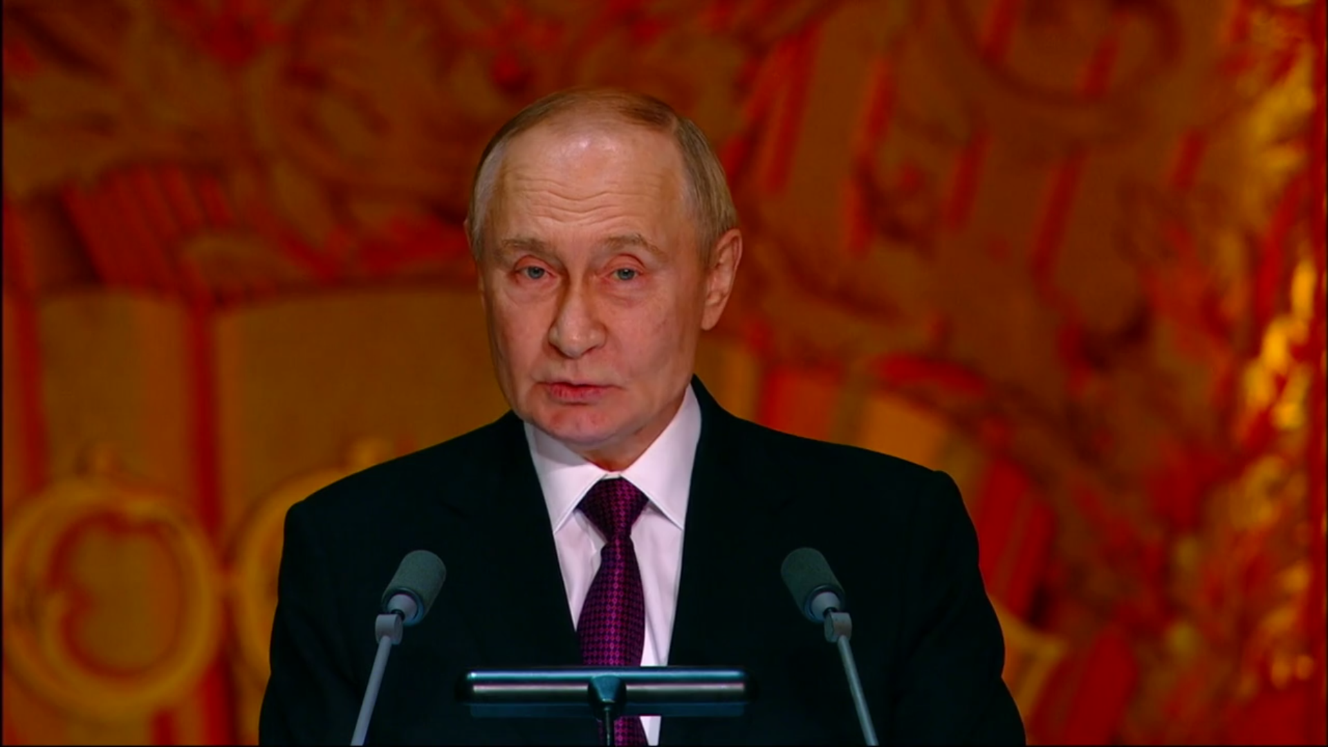 Путин приехал в Большой театр на празднование 20-летия RT