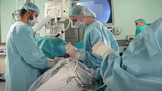 Первое в России удаление ребра без разреза на грудной клетке провели в Москве