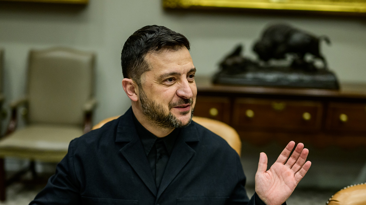 Памятник Пушкину в Одессе начали заколачивать после решения Зеленского