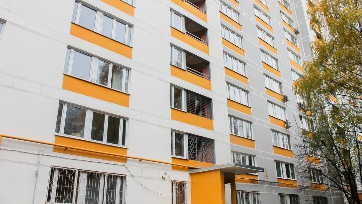 В районе Теплый Стан завершается капитальный ремонт дома 1974 года постройки 