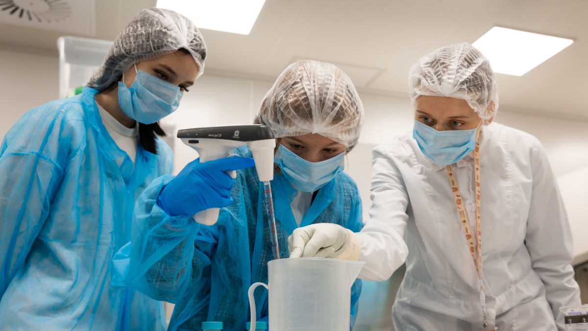 Проект «Давай ДруЖИТЬ!» помог воспитаннику центра для детей-сирот определиться с профессией