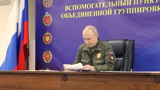 Экс-боец ЧВК «Вагнер» увидел сигнал в военной форме Путина