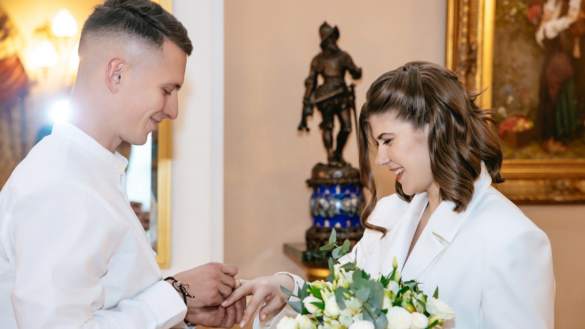 Анастасия Ракова объявила результаты опроса молодоженов о свадебных трендах — 2025