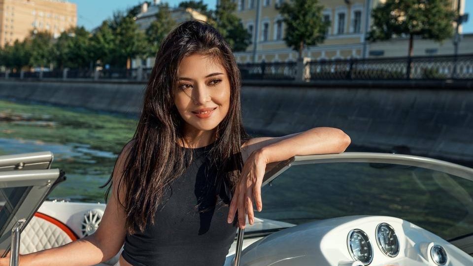 Актриса Ойдин Юсупова в сериале «День семьи» исполнила роль домработницы из Средней Азии по имени Аида