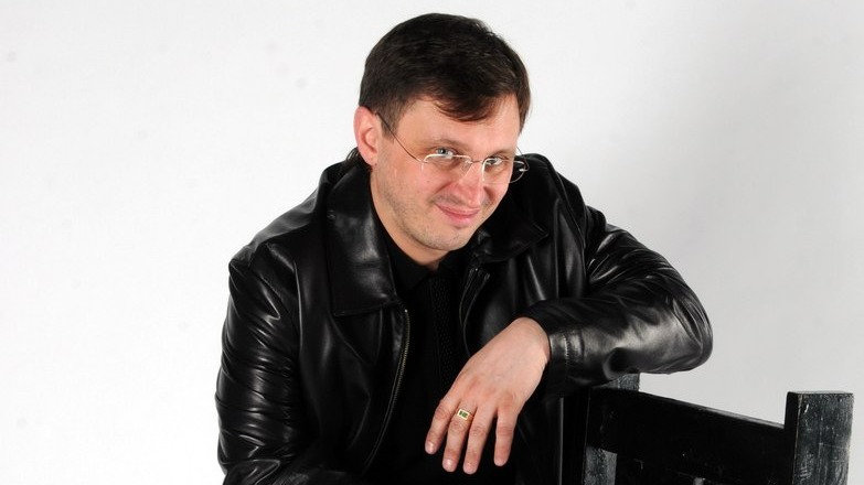 Песню «Розы гибнут на газонах, а шпана — на красных зонах» запретили в России