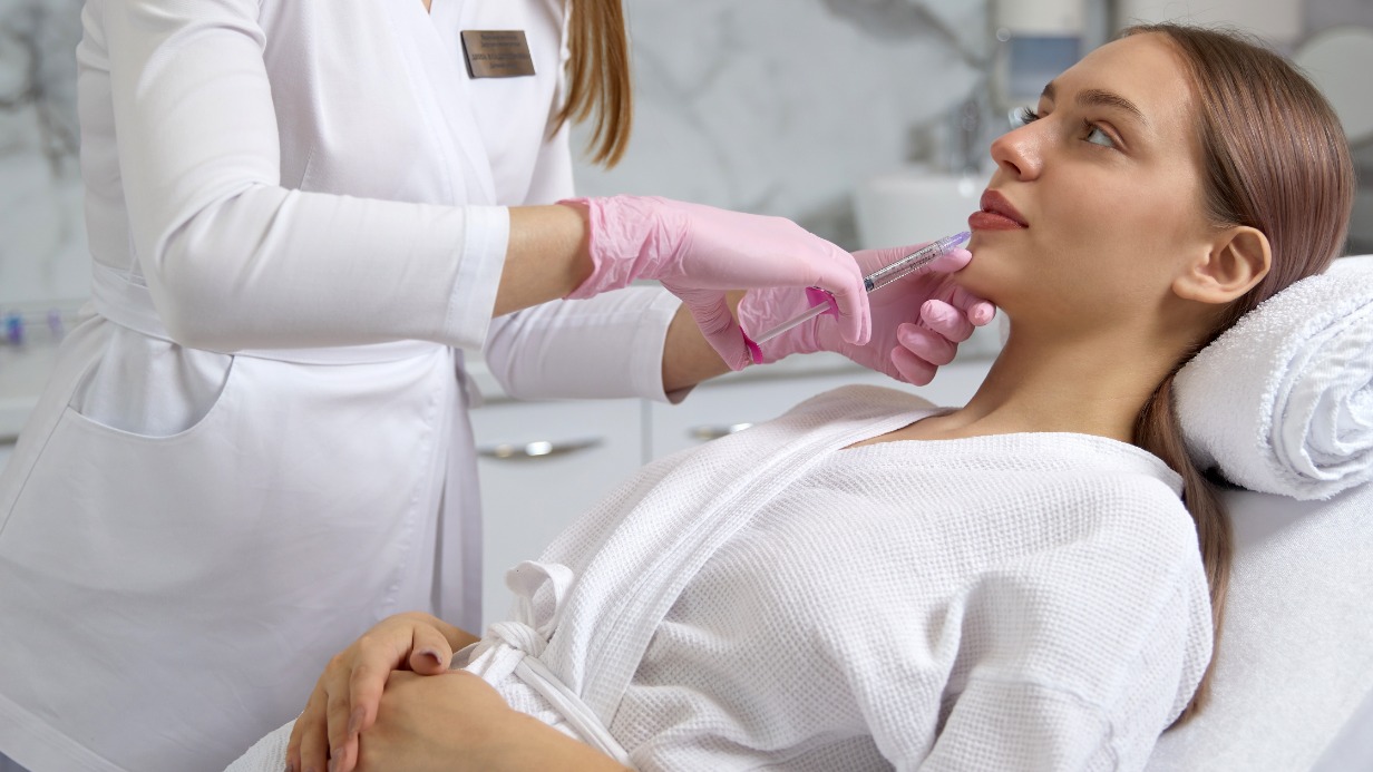 Что такое липолитики, насколько такие инъекции безопасны и можно ли их делать в дома