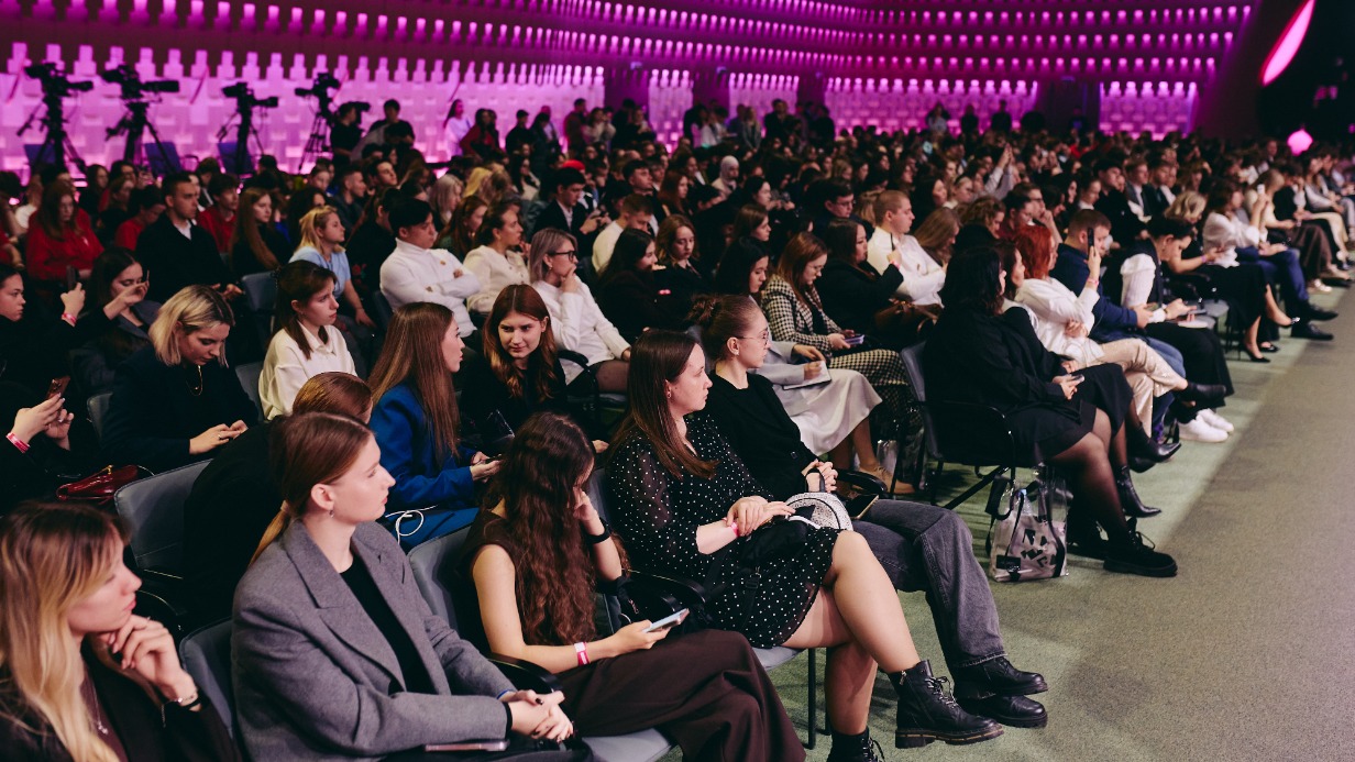 Деловая программа в сфере медиа и журналистики прошла в Национальном центре «Россия»