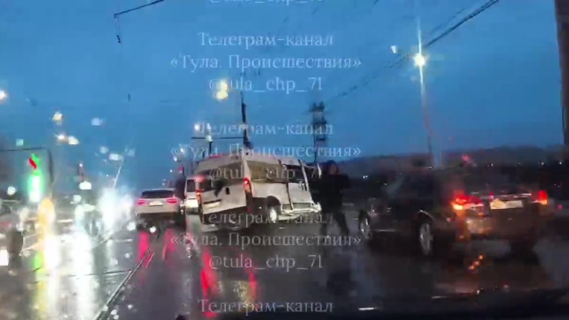 Появилось видео с места массового ДТП в Туле с четырьмя погибшими