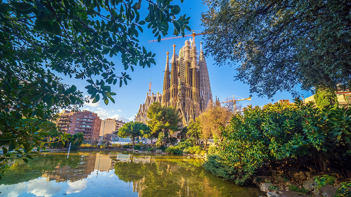 Храм Святого Семейства в Испании стал самой высокой церковью в мире