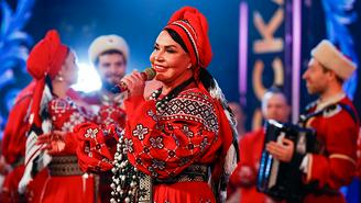 «Самая сложная профессия»: Бабкина призвала всех дарить подарки матерям