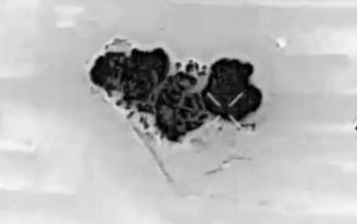 Сброс авиабомбы ФАБ-300 на морпехов ВСУ в Мирнограде сняли на видео