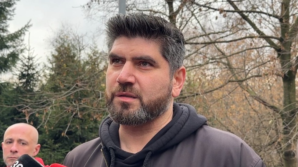 «Поднимал всем настроение»: актер Арутюнов рассказал о съемках с Поповым