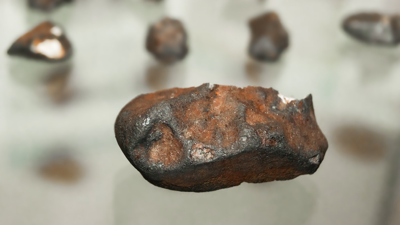 Как отличить метеорит от камня