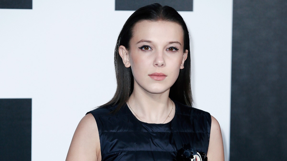 Милли Бобби Браун обвинила Дэвида Харбора в травле на съемках «Очень странных дел»