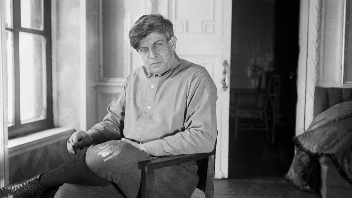 Советский поэт, переводчик и драматург Эдуард Багрицкий