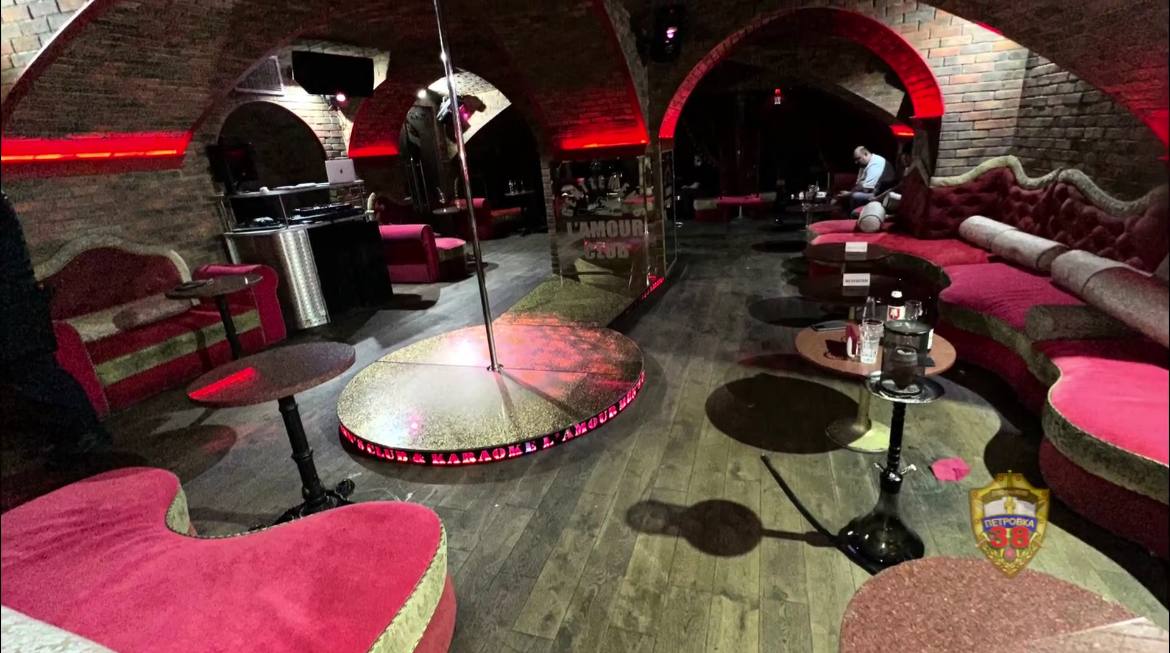 Полицейские выявили притон с девушками легкого поведения в центре Москвы