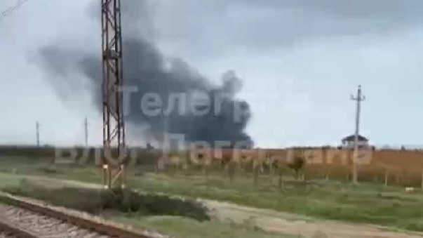 Вертолет упал на жилой дом в Дагестане, есть погибшие и выжившие (видео)