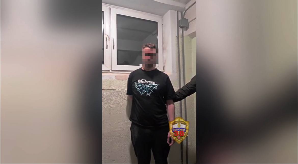 Полицейские задержали на юге Москвы мужчин со 100 граммами мефедрона