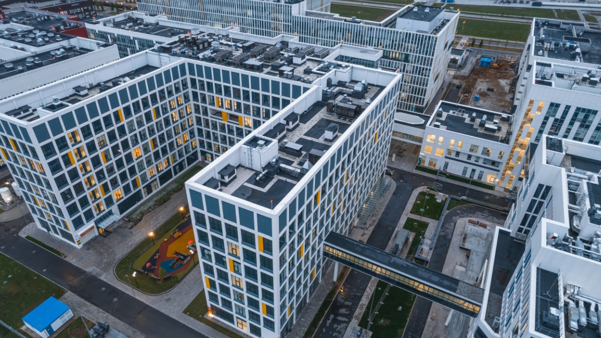 Владимир Ефимов: С 2017 года в ТиНАО построили 19 объектов здравоохранения за счет городского бюджета