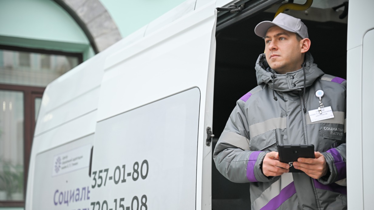 Анастасия Ракова сообщила об открытии пяти мобильных пунктов обогрева для бездомных людей на время холодов в Москве