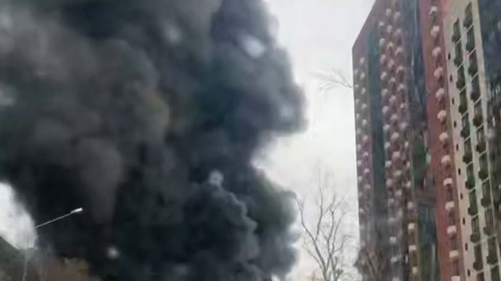 Строящийся ЖК вспыхнул на северо-востоке Москвы