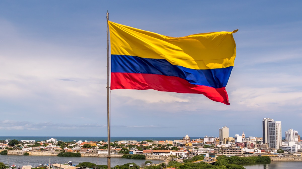 Президент Колумбии приостановил обмен разведывательной информацией с США