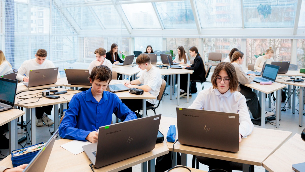 Анастасия Ракова назвала ИИ-сервис для изучения математики одним из самых популярных в МЭШ