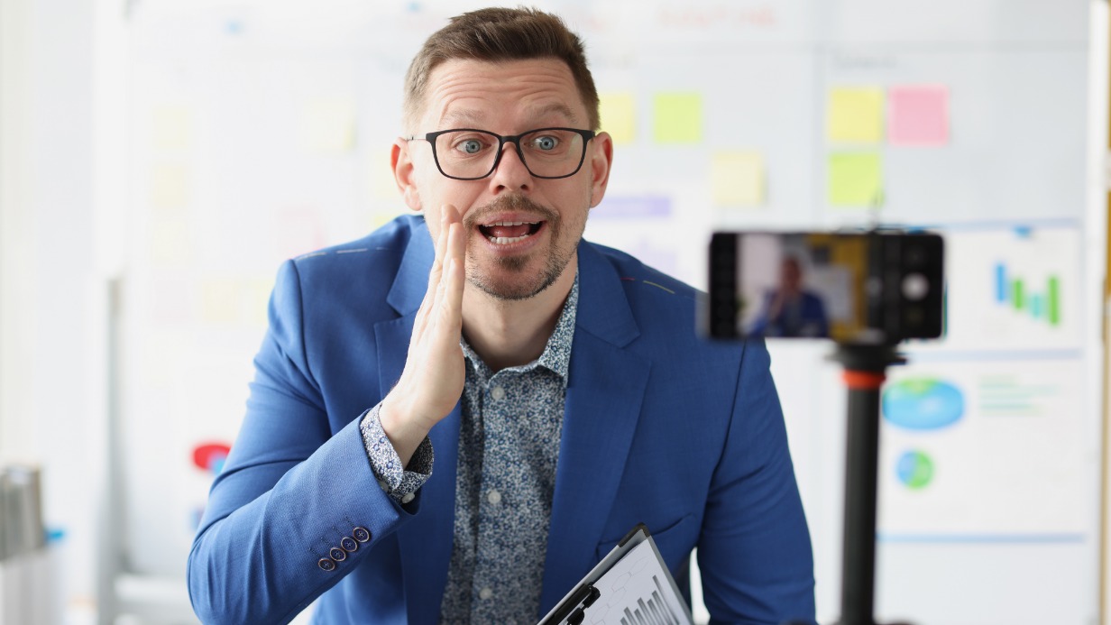 Нужно ли блогерам получать диплом