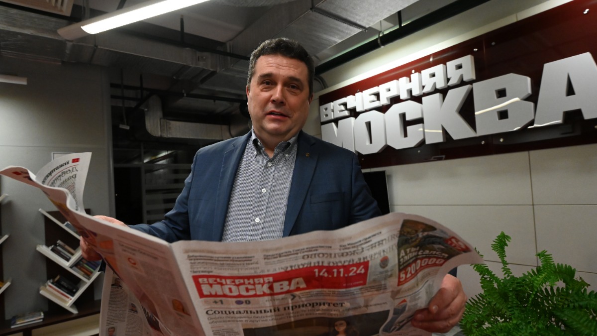 Владимир Соловьев в редакции газеты «Вечерняя Москва». В этот день проводил совещание наш отдел новостей, и Владимир Соловьев стал его почетным гостем