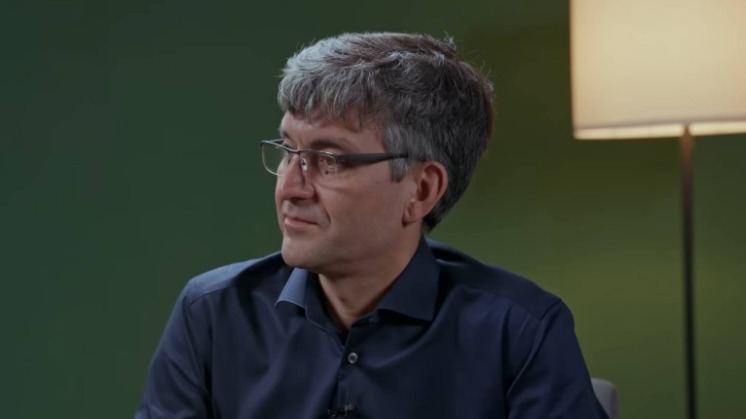 Экс-ректора РЭШ Ениколопова и журналистку Костюченко признали иноагентами в России