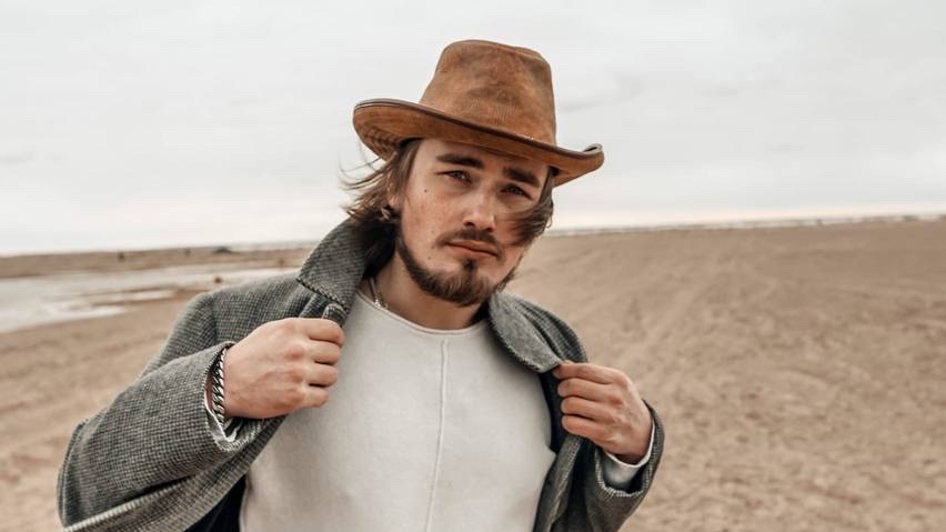 Российский актер дубляжа Петр Вечерков скончался на 28-м году жизни