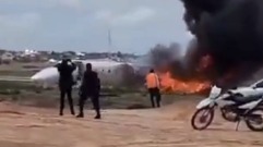 Самолет с министром ДР Конго на борту загорелся при посадке