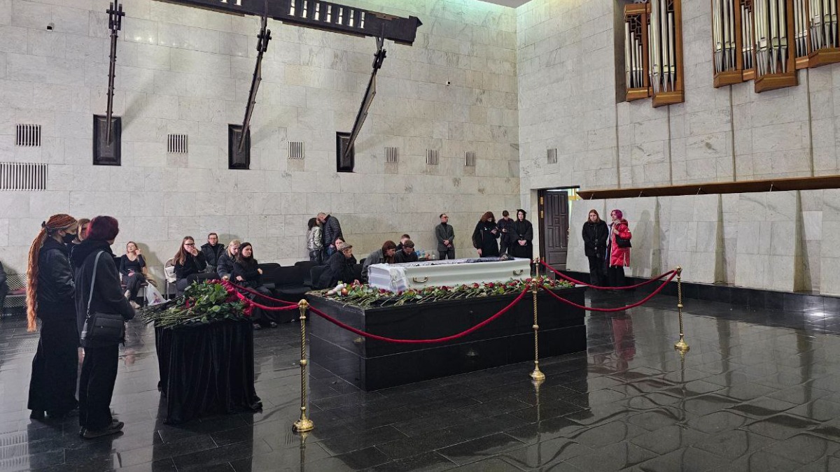 Прощание с блогером Ирой Небогой проходит в Москве