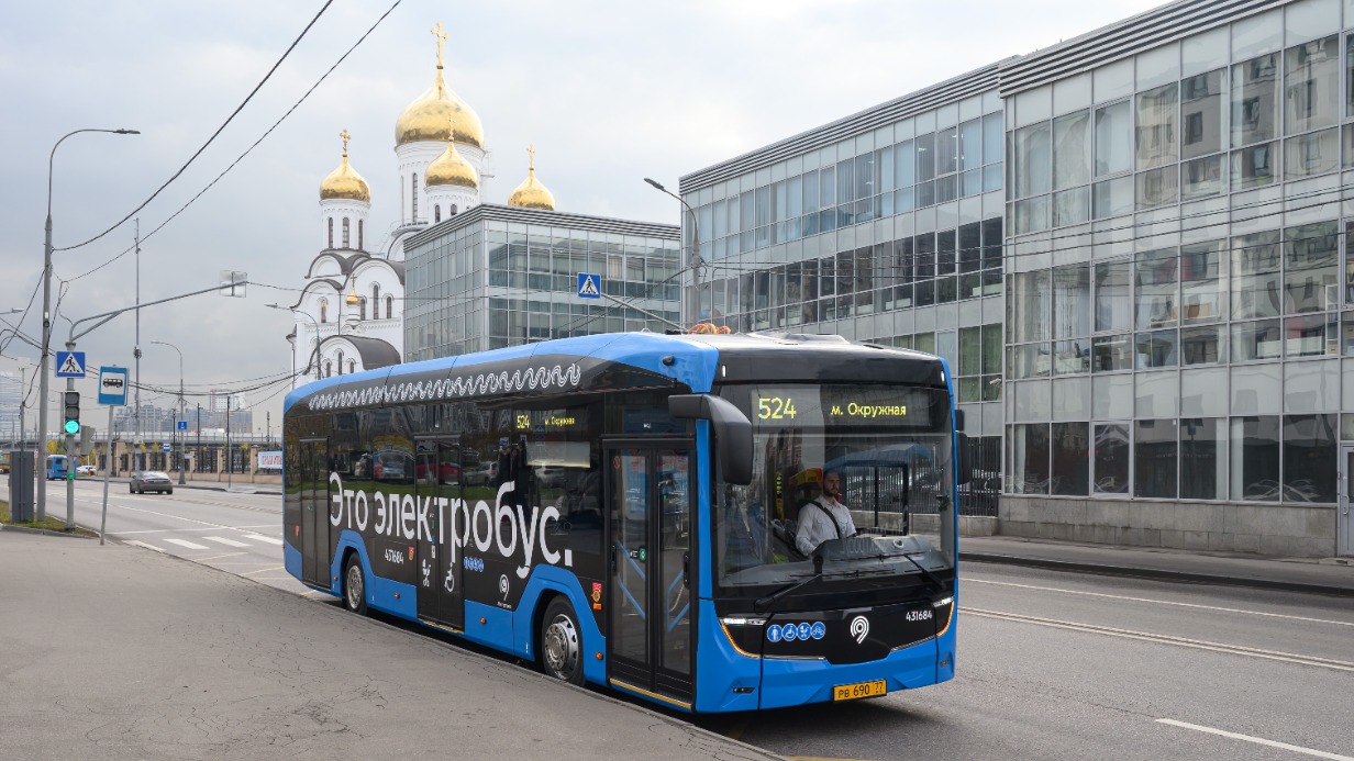 Электробусы вышли на маршруты более чем в 90 районах столицы в 2025 году