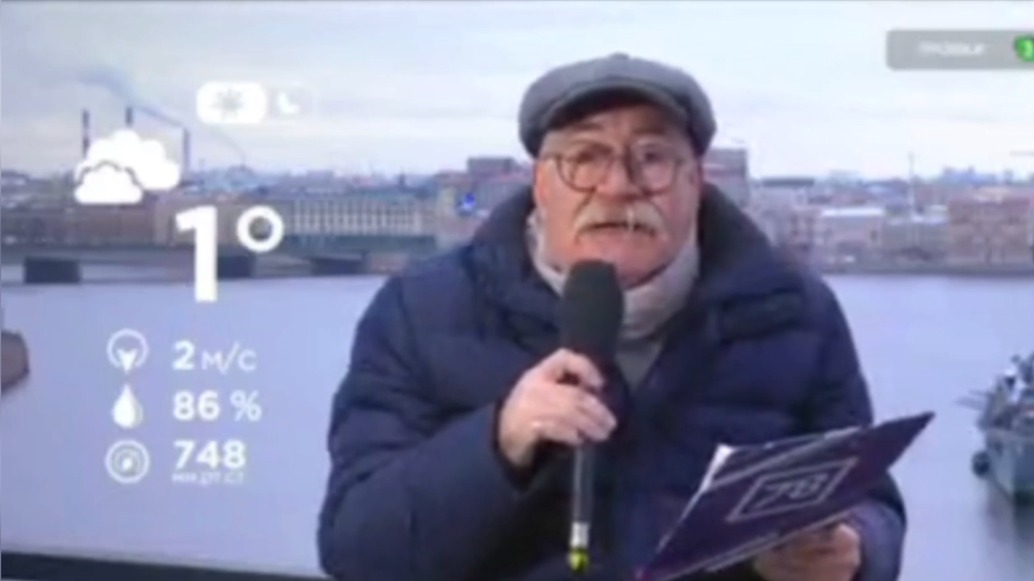 Ведущий Дормидонтов прославился в Сети после чиха в прямом эфире