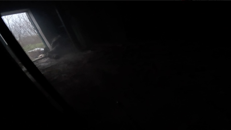 Раненый боец ВС РФ, находясь в одном здании с ВСУ, снял видео их ликвидации