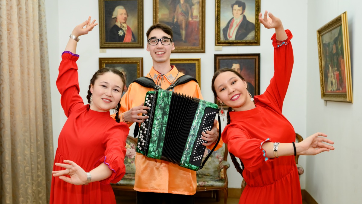 Башкирский театр «Ильгам» представил в МДН свой спектакль на родном языке «Суд матери»