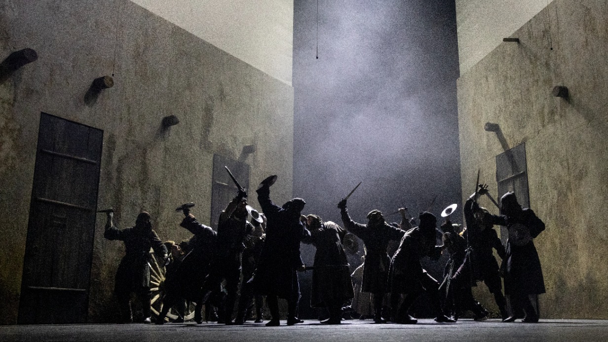 «Макбет» Кончаловского в Театре Моссовета: сюжет, актеры