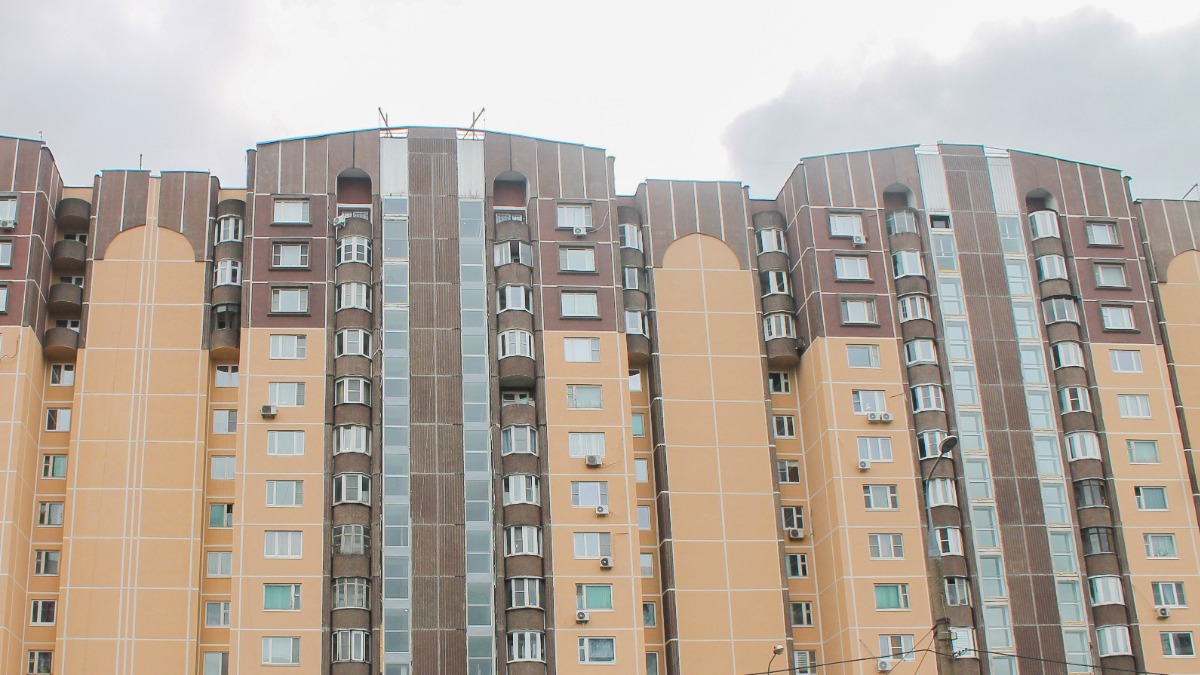 В столице в 2025 году капитально отремонтируют 15 домов, в которых расположены аптеки