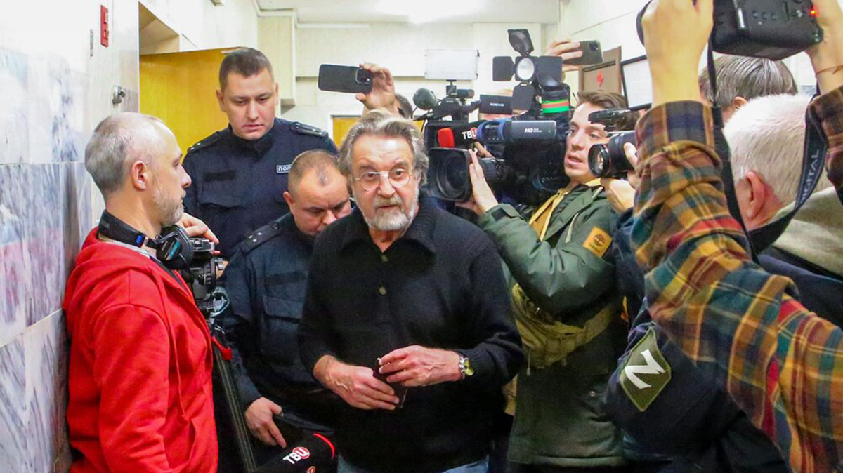 Поддержать Аглаю Тарасову в суде пришли артисты Ярмольник, Снигирь и Цыганов