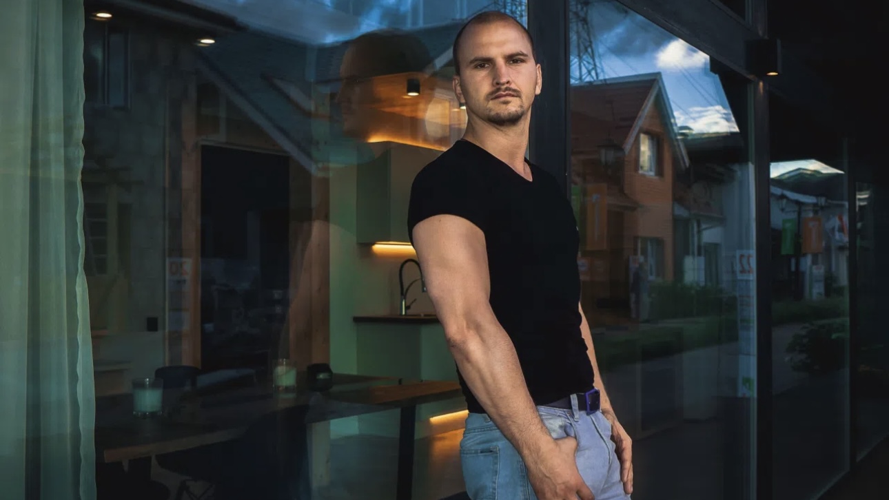 СМИ: Блогер Домогацкий сбежал из Индонезии после объявления в розыск