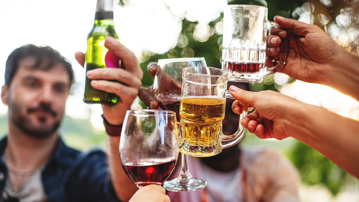 Безалкогольное вино: можно ли беременным, польза, вред