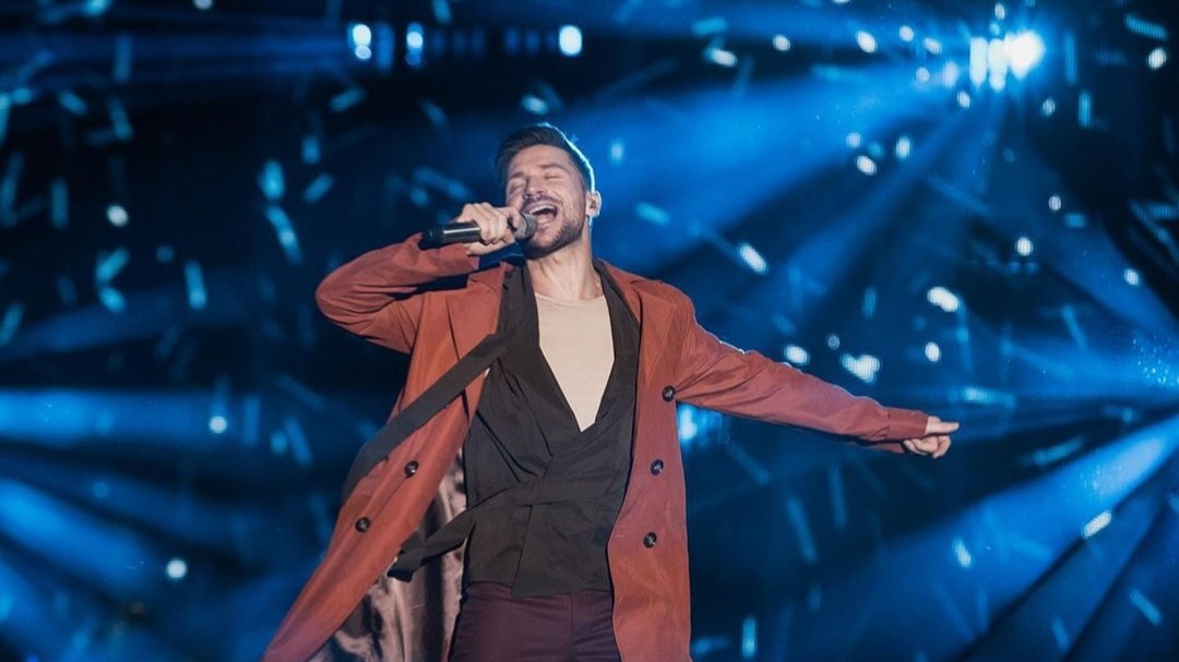 Главное, чтоб костюмчик за 500 тысяч сидел: на что любят тратить деньги звезды