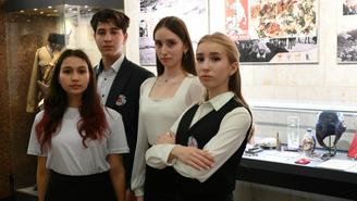 Защитникам столицы честь