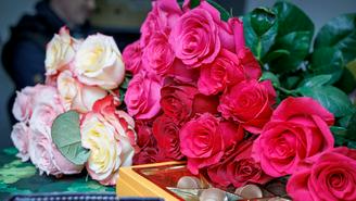 Ветераны СВО поздравили с Днем матери волонтеров проекта «Золотые руки ангела»