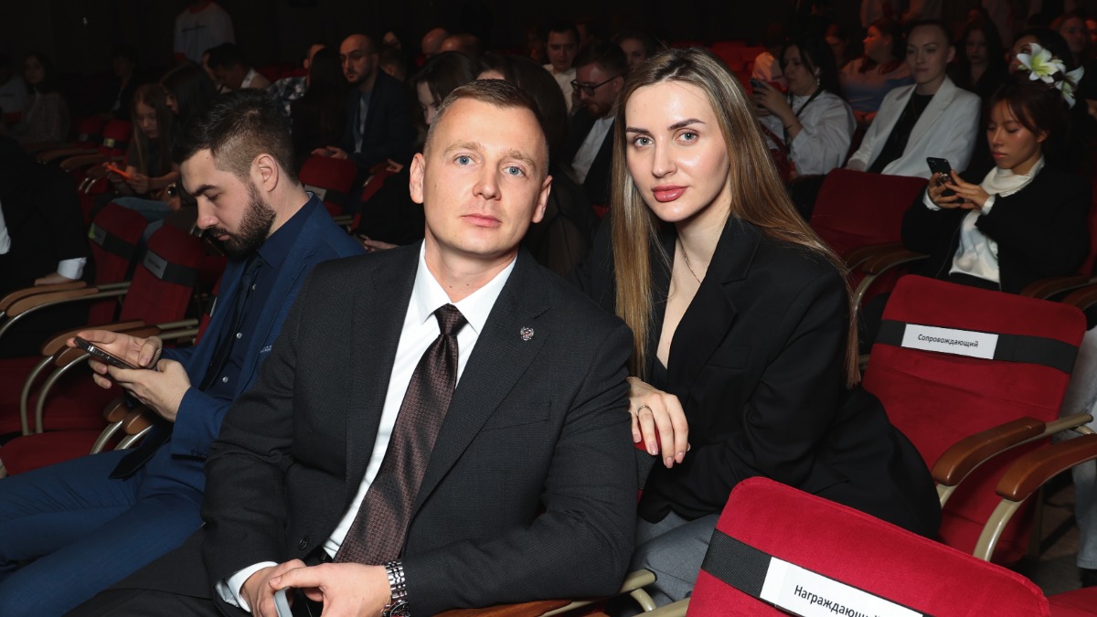 Бизнесмен из Луганской Народной Республики Илья Чучукало вместе с женой Тамарой во время торжественной церемонии награждения победителей и призеров премии «Молодой предприниматель России»