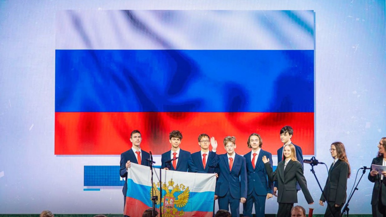 Собянин: Москвичи взяли золото на Международной естественно-научной олимпиаде 