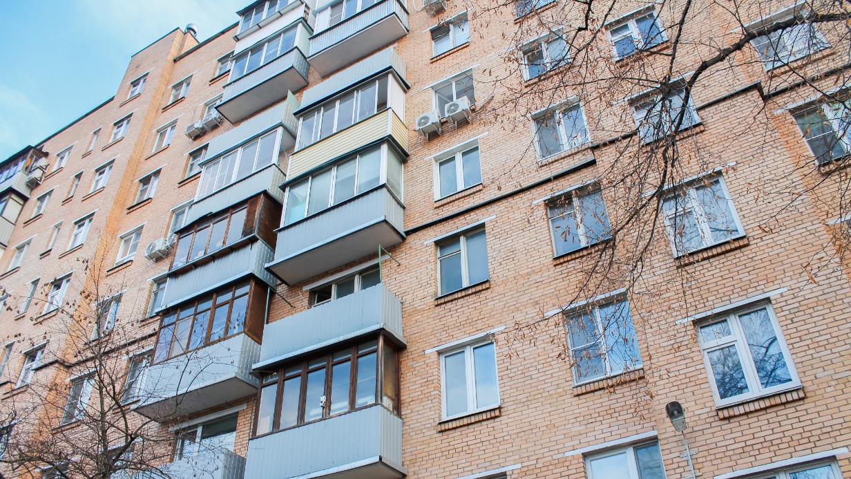 В жилом доме в районе Бабушкинский в 2025 году произвели замену всего лифтового оборудования