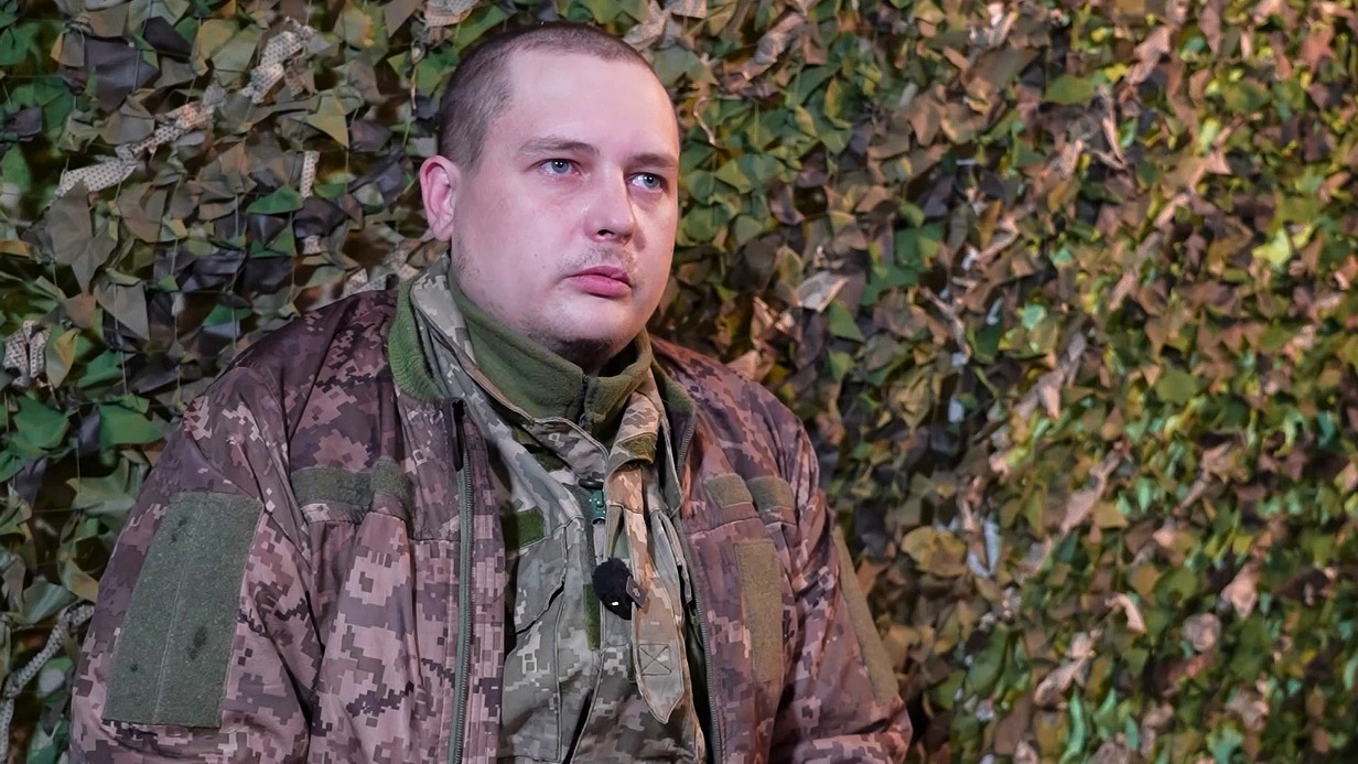 Военнослужащий ВСУ Артем Кондыбко, который сдался в плен российским бойцам под Красноармейском